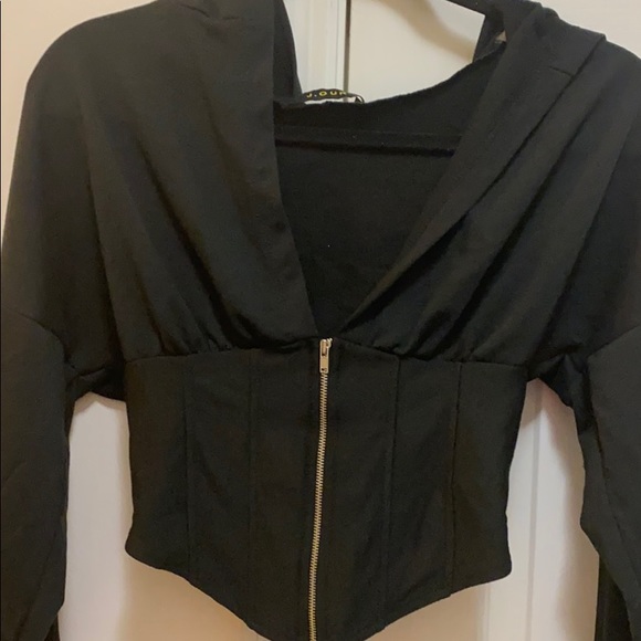 SOLD!! NWT 🌼🌸 - Picture 2 of 3